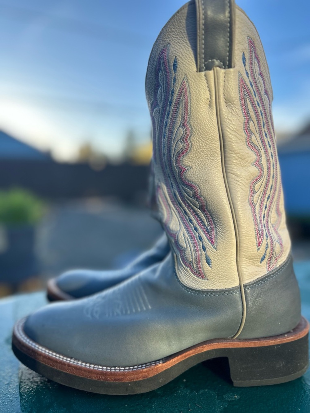 Women or men can wear these made for men size 7.5 comfort and stylish Festivals!